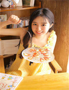 动漫美女胸被狂揉扒开吃奶无遮挡/校花被下药带到野外三个人